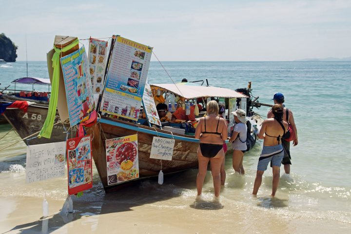 Thai shopkeepers sea level rise