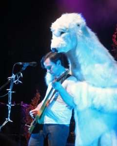 british-sea-power-polar-bear-hamilton-live-7111.jpg
