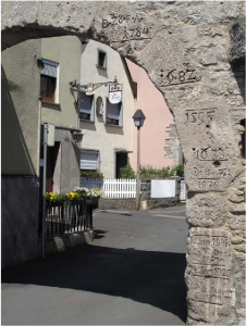 Flood-marks-of-the-River-Main-on-the-historic-city-fortification-of-Eibelstaedt-near.png