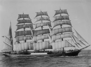 The-windjammer-Pamir-It-operated-commercially-until-1949-Photo-Public-Domain[1].jpg
