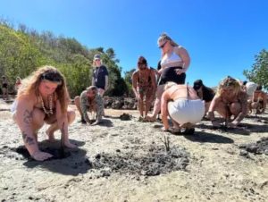 women-planting-mangroves