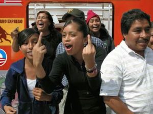 illegals-giving-US-the-finger