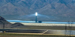 Ivanpah-Solar-Facility-USDE-Public-Domain-002