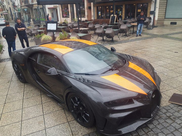 Bugatti_Chiron_Super_Sport