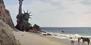 The-Statue-of-Liberty-in-Planet-of-the-Apes-3532799377