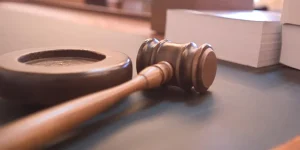 Courtroom_One_Gavel_-_Flickr_-_Joe_Gratz