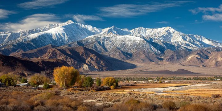 charlesrotter_a_beauty_shot_of_the_owens_valley_with_the_sierra_811midjourneya