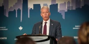 Chris_Wright_finishing_up_a_Constructive_Week_at_G7_(G4oNVDCWsAAoDR4)